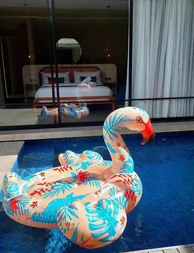 Akhila 5 - 1 Bedroom Modern Tropical At The Heart Of Seminyak
