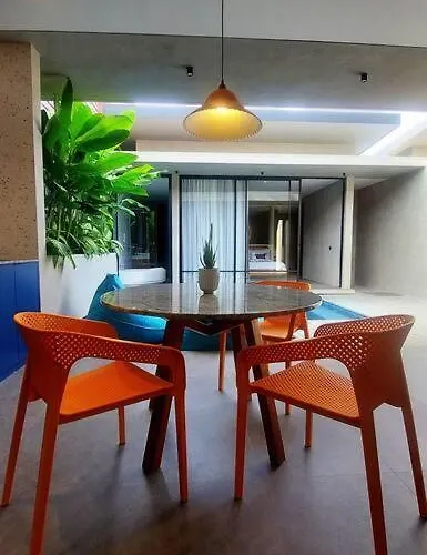 Villa Akhila 5 - 1 Bedroom Modern Tropical At The Heart Of