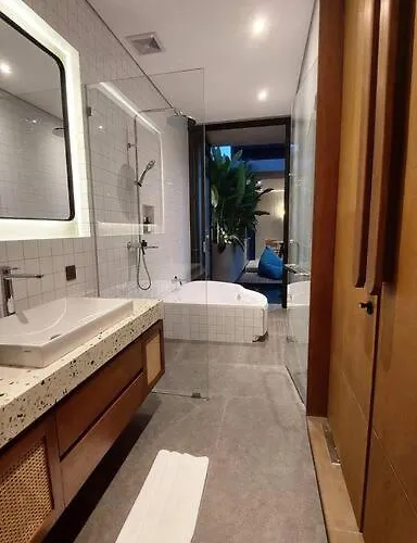 Akhila 5 - 1 Bedroom Modern Tropical At The Heart Of * Seminyak